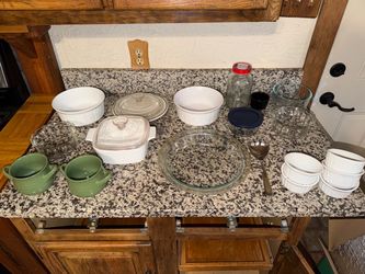 Lot of ~20 Kitchen Bowls and Accessories