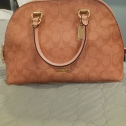 BRAND NEW COACH CROSSBODY PURSE.....😁😊😍