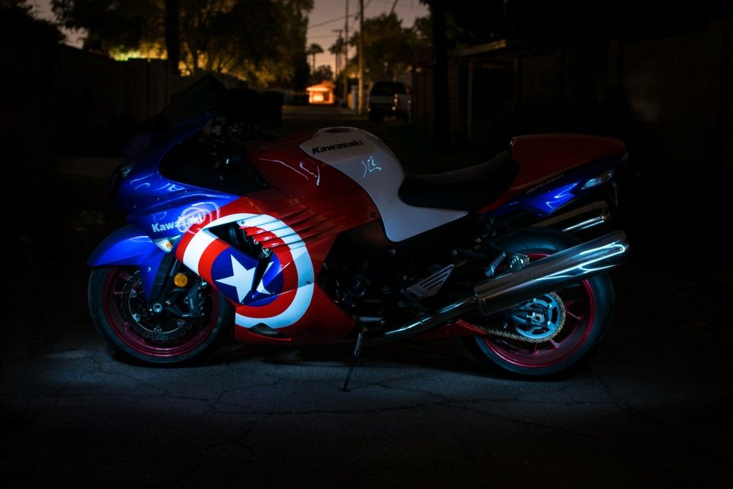 Captain America Edition ZX14r, only 1300 miles! for Sale in
