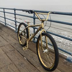 Gold Throne Goon 29in 