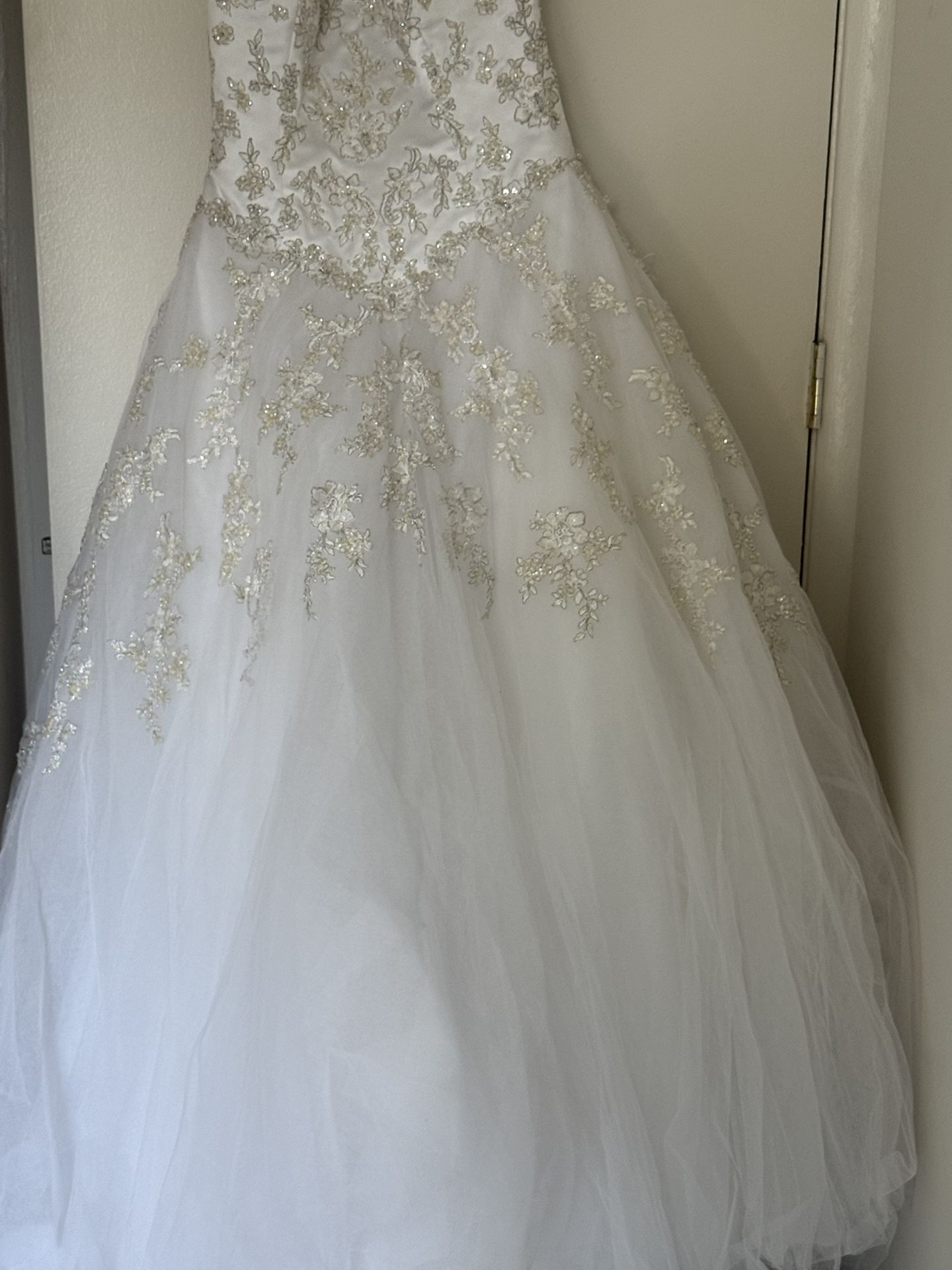 Wedding dress