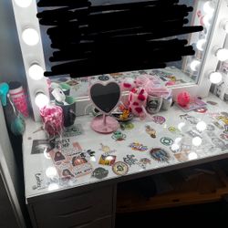 LED Light Makeup Vanity 