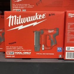 Milwaukee M12 23ga Pin Nailer Tool Only 