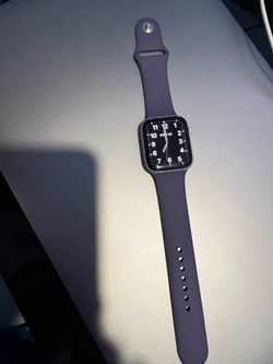 * Product: Apple Watch SE GPS * Size: 44 mm * 2nd gen Case: Silver Aluminum or OBO