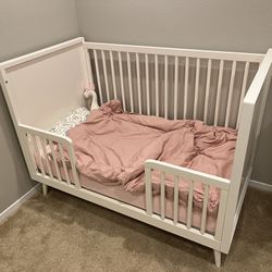 Westelm midcentury Toddler Crib/Bed /w Conversion Kit