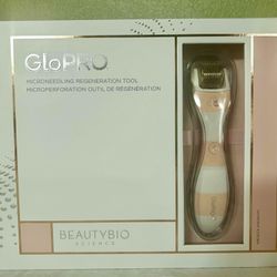 BeautBio GloPRO Microneedling Regeneration Tool—NIB $85 OBO —