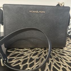 NWOT BLACK LEATHER Michael Kors shoulder bag