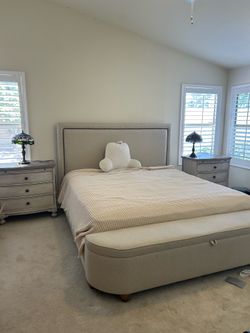 La Z Boy King Size Bedroom Set