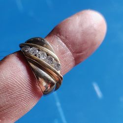 10.6 Grams Of 14 Karat Gold With Real Diamonds