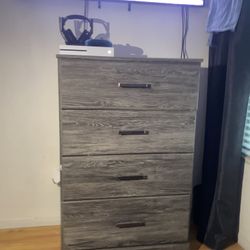 Grey Dresser 