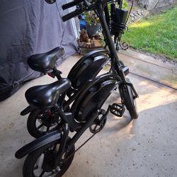 2 Jetson Bolt Bikes