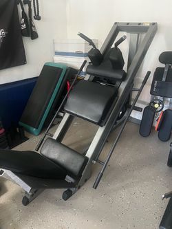 Body-Solid GLPH1100 Leg Press / Hack Squat