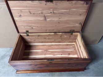 CEDAR CHEST