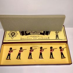 Vintage NOS Britains Toy Metal Soldiers 6 Coldstream Guards #8