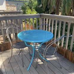 Super cute turquoise blue outdoor patio furniture + 3 wood chairs