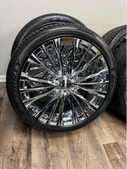 NEW 24 inch chrome style wheels wrapped in lexani 305/35r24 tires
