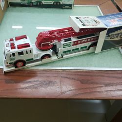 2000 Hess Toy Fire Truck