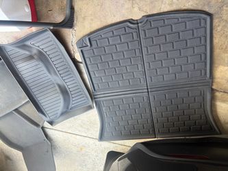 Model y floor mats