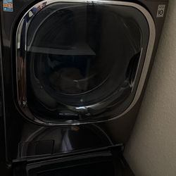 LG Front Load Washer & SideKick Pedestal Washer Set
