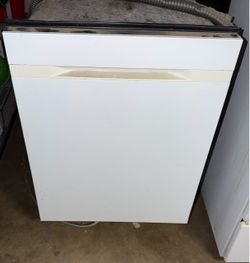 Dish washer