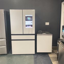 Family Hub Bespoke Four Door Refrigerator And Dishwasher‼️