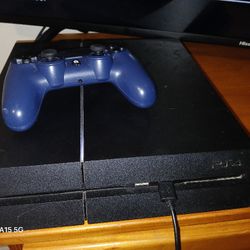 Ps4 With Controller 
