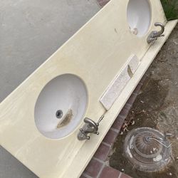 Lavamanos Para 2 - Medida 70 Inches De Ancho Por 22 Inches De Largo