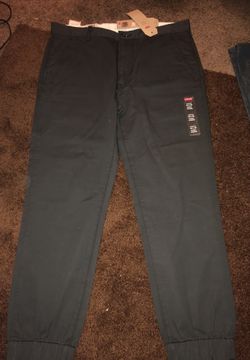 Men’s Levi joggers