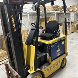 Electric Forklift - DAEWOO