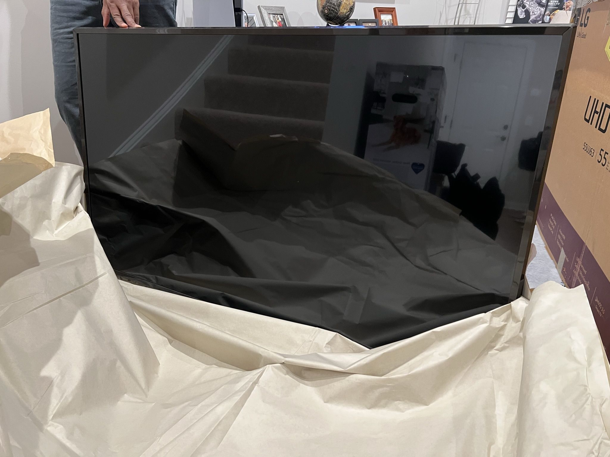 LG UHD 55in TV