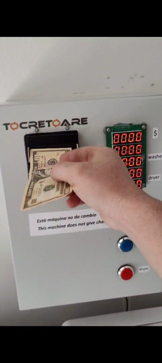 Máquinas Comerciales Trabajando Con Cash Billetes