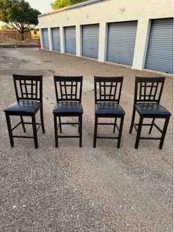 Coaster Home Furnishings chairs