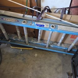 16 Foot Fiberglass Ladder 