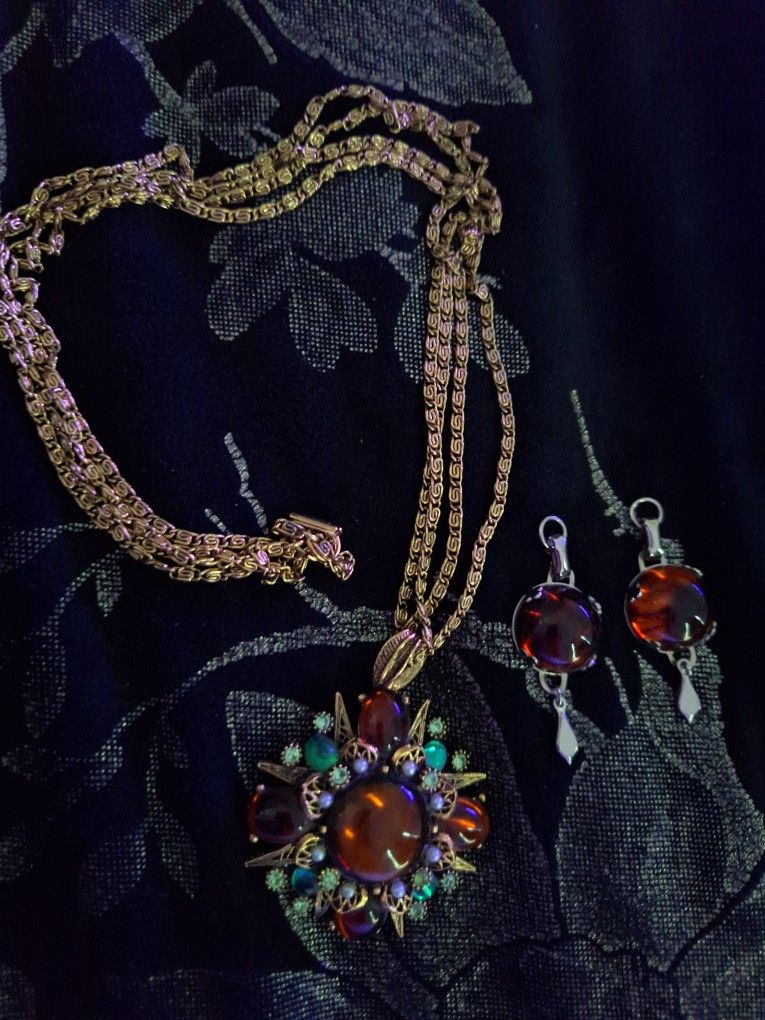 Vintage 60's Rootbeer Amber Glass Necklace + Two Pendants For Earrings