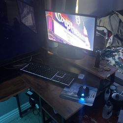 Monitor And Keyboard And Mouse 