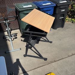 Art Desk