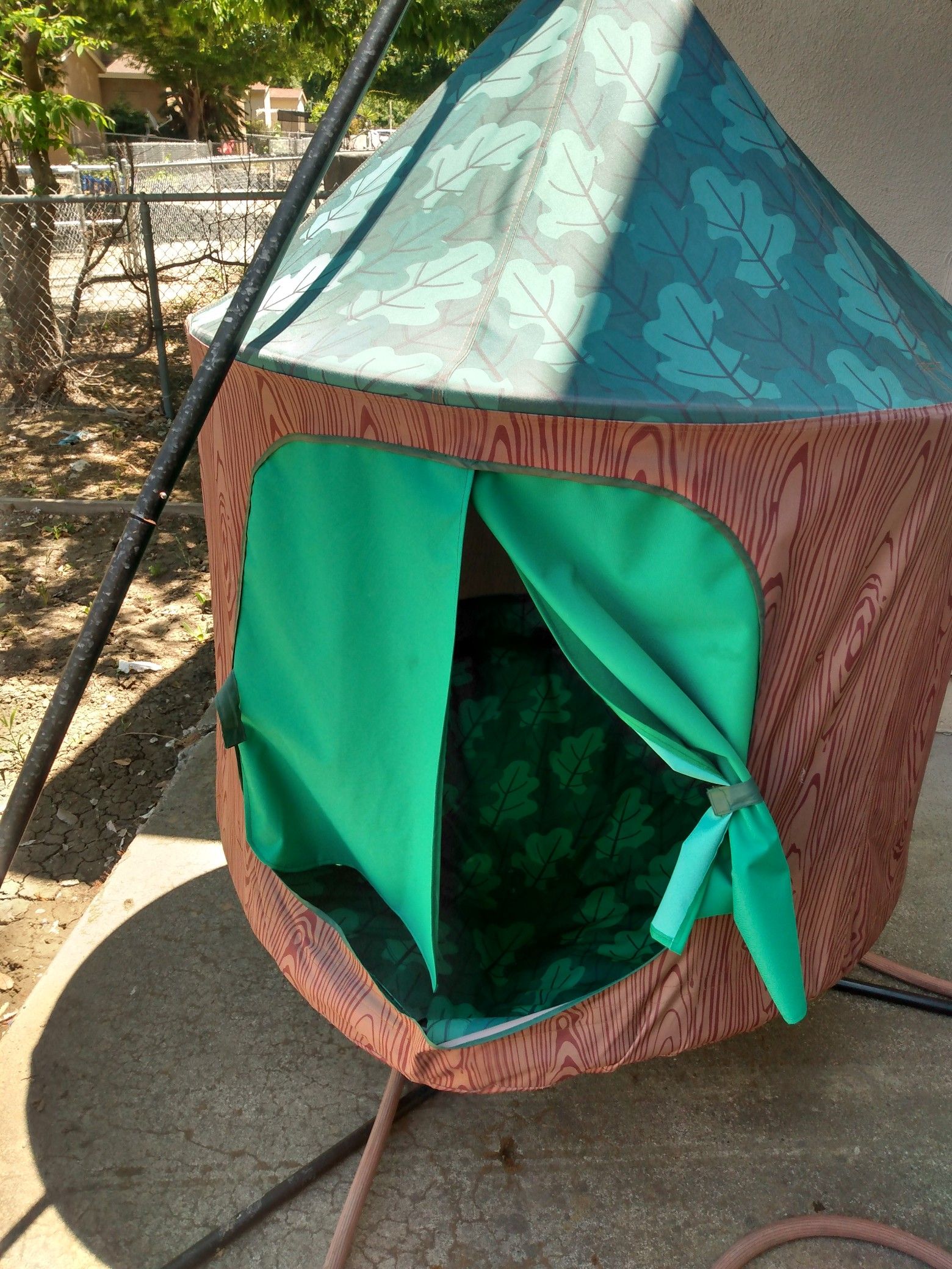 Treehouse tent