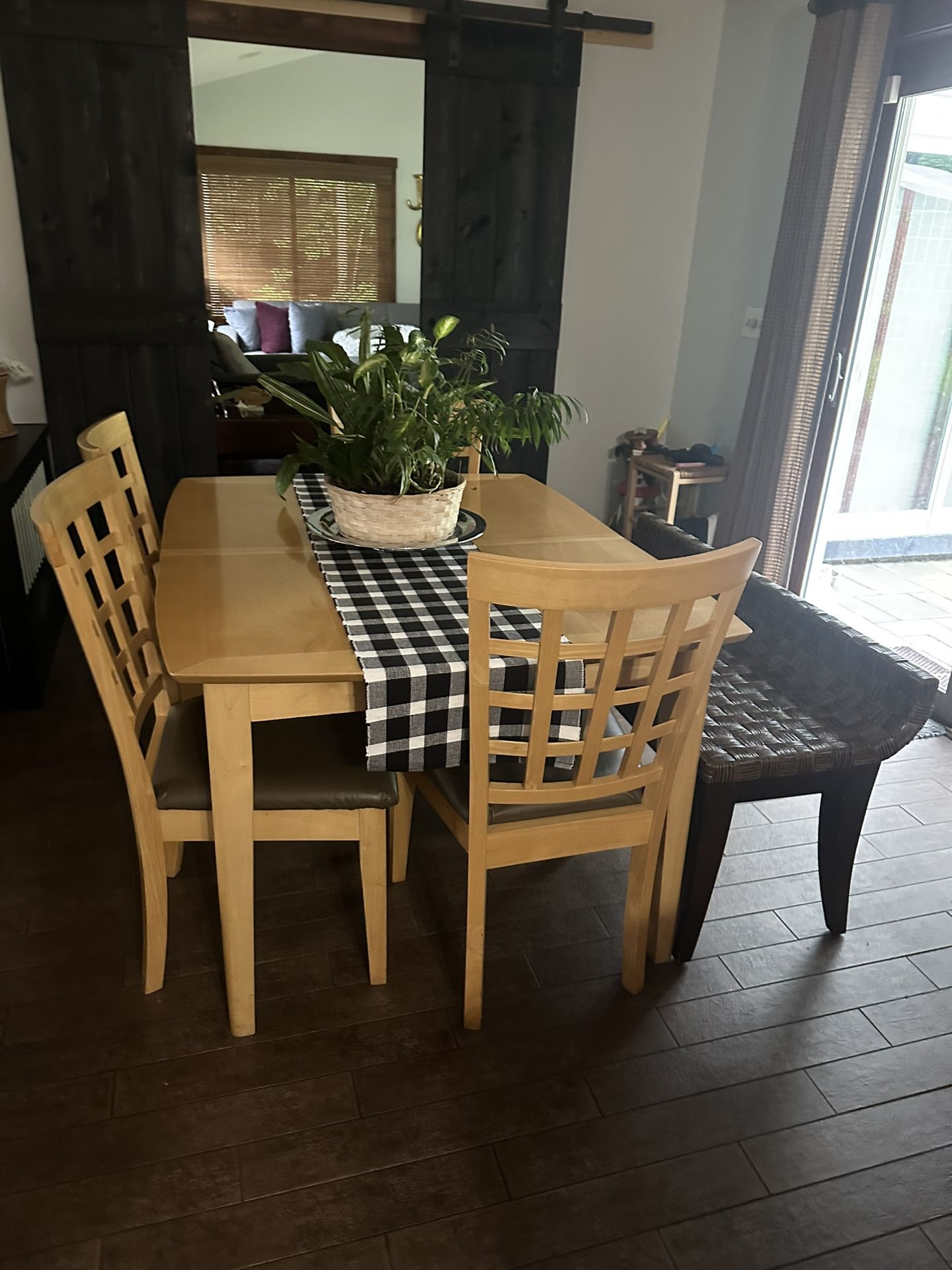 Expandable Kitchen Table Chairs N Bench