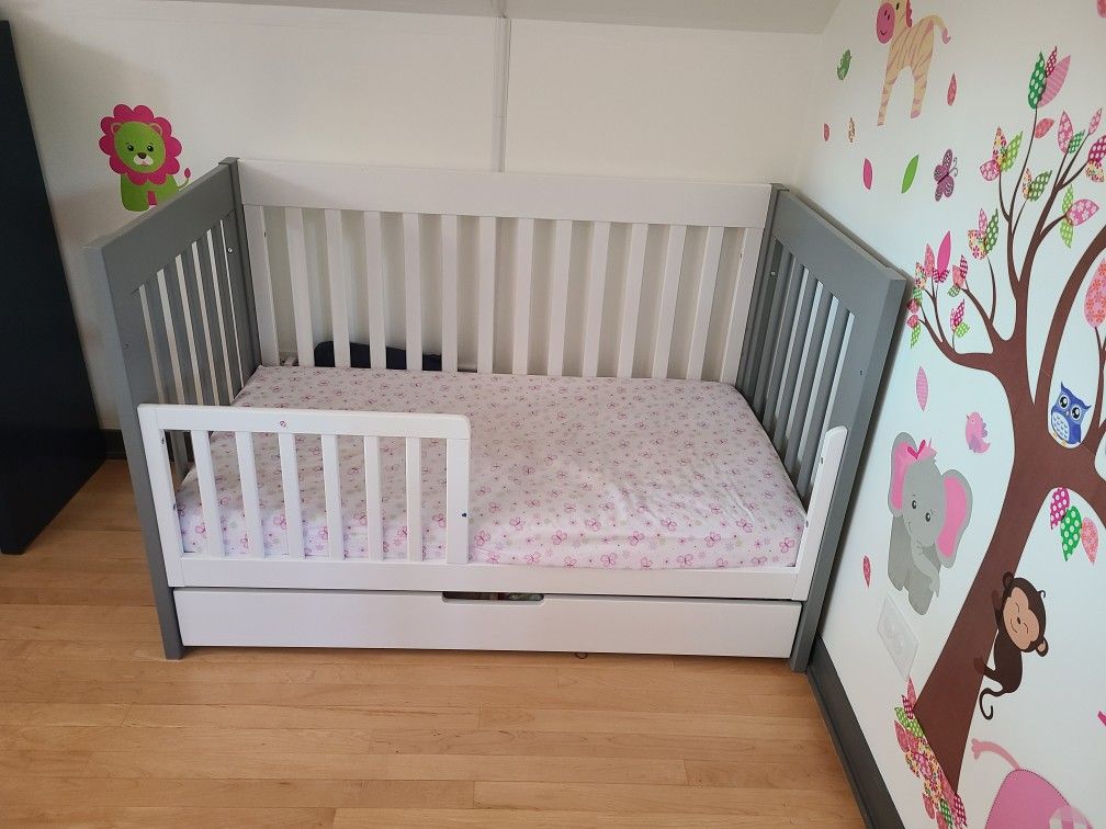 Babyletto Mercer 3-1 Convertible Crib With Drawer - WILL DELIVER FOR FREE!