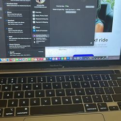 Macbook Pro13 No Damage Still Brand New Only For 450$