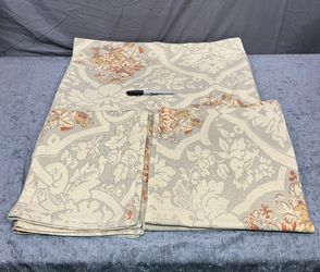 Queen Duvet & 4 Shams