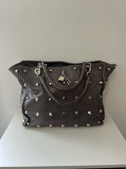 Handmade leather purse made in Italy