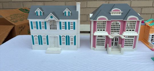 Plastic Toy Dollhouses Set of Two