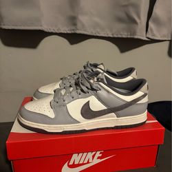 Nike low dunk SE