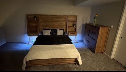 Queen bedroom set