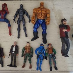 12 Collectible Mixed Action Figures