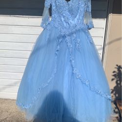 Used Quinceanera Dress ,Color :Bahama Blue , Size :14