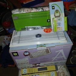 Cricut Machine Paper 10 Rolls Cartridges  13 New Tools New