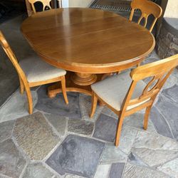 Bassett - Kitchen/Dining Table