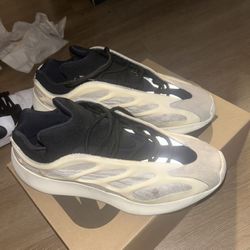 Yeezy 700 
